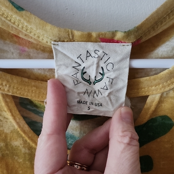 Fantastic Fawn Yellow Tee with Green Cactus Print - Picture 2 of 4